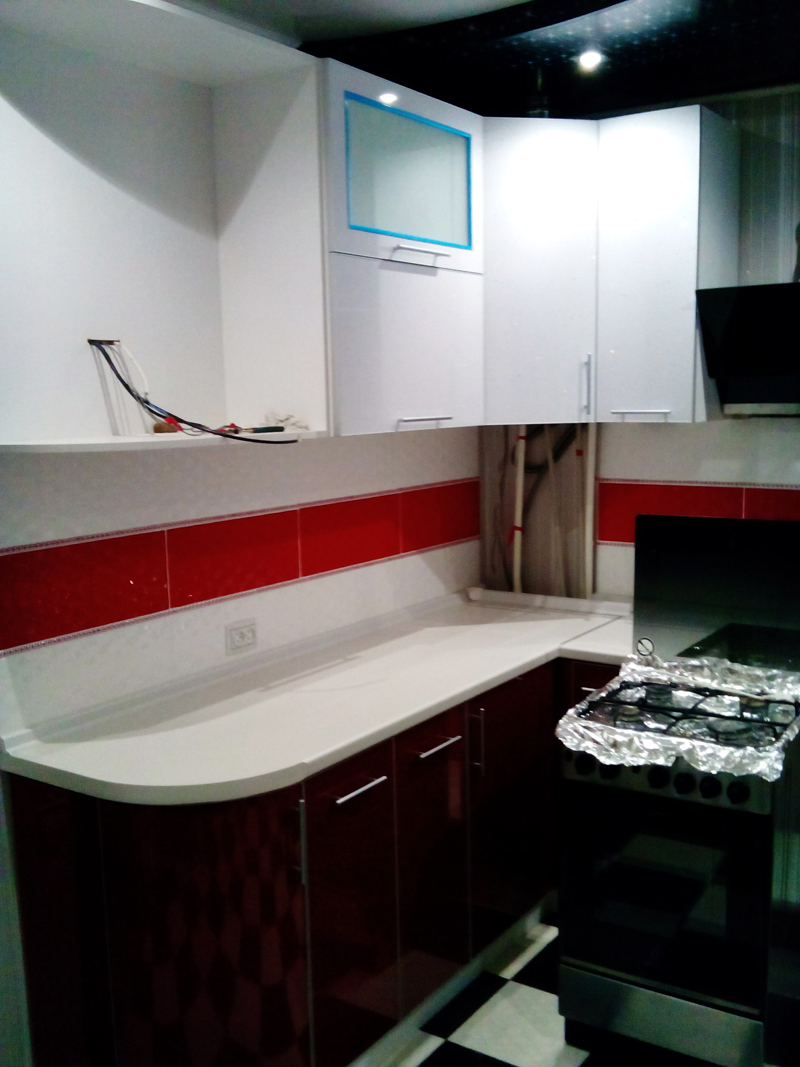 кухня красный и белый 2